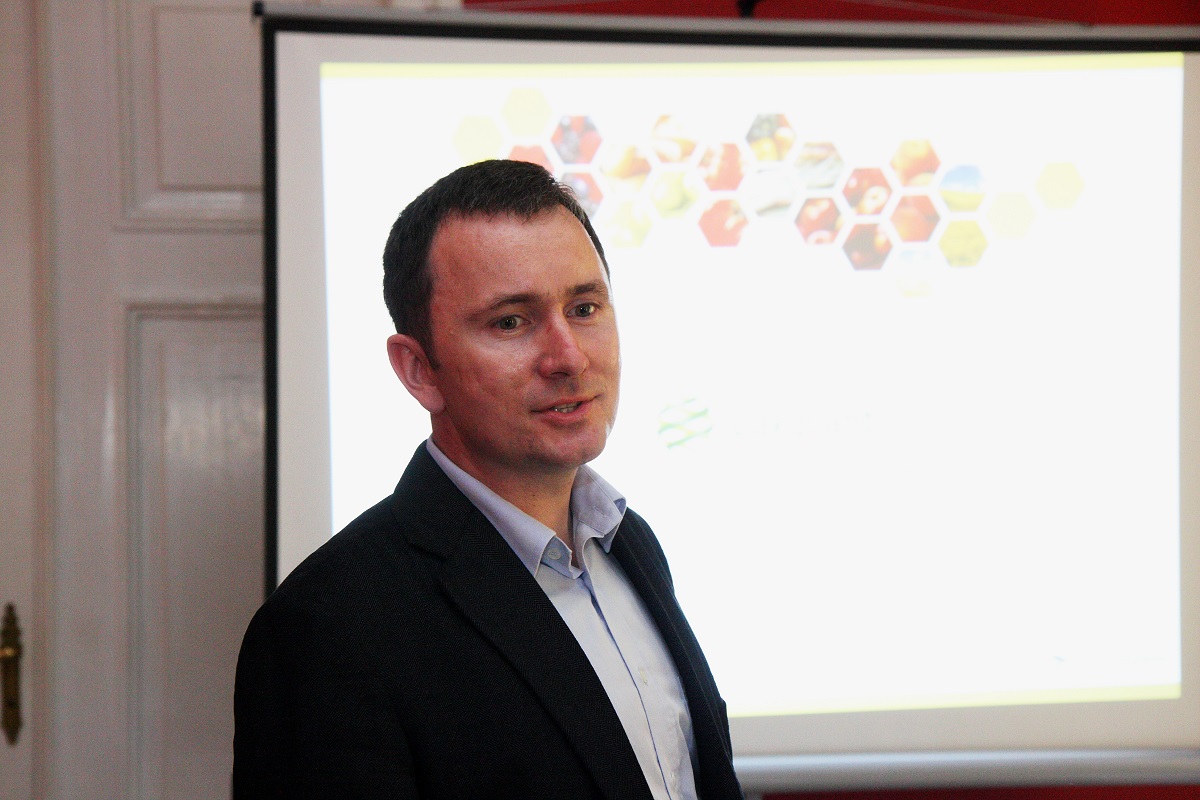 adam jarosz, vaxiplant