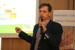 Piotr Pańczak z firmy Bio-Gen prezentuje ofertę podmiotu